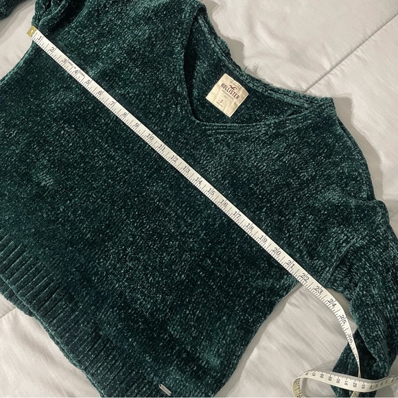Hollister Chenille Sweater - Picture 4 of 5
